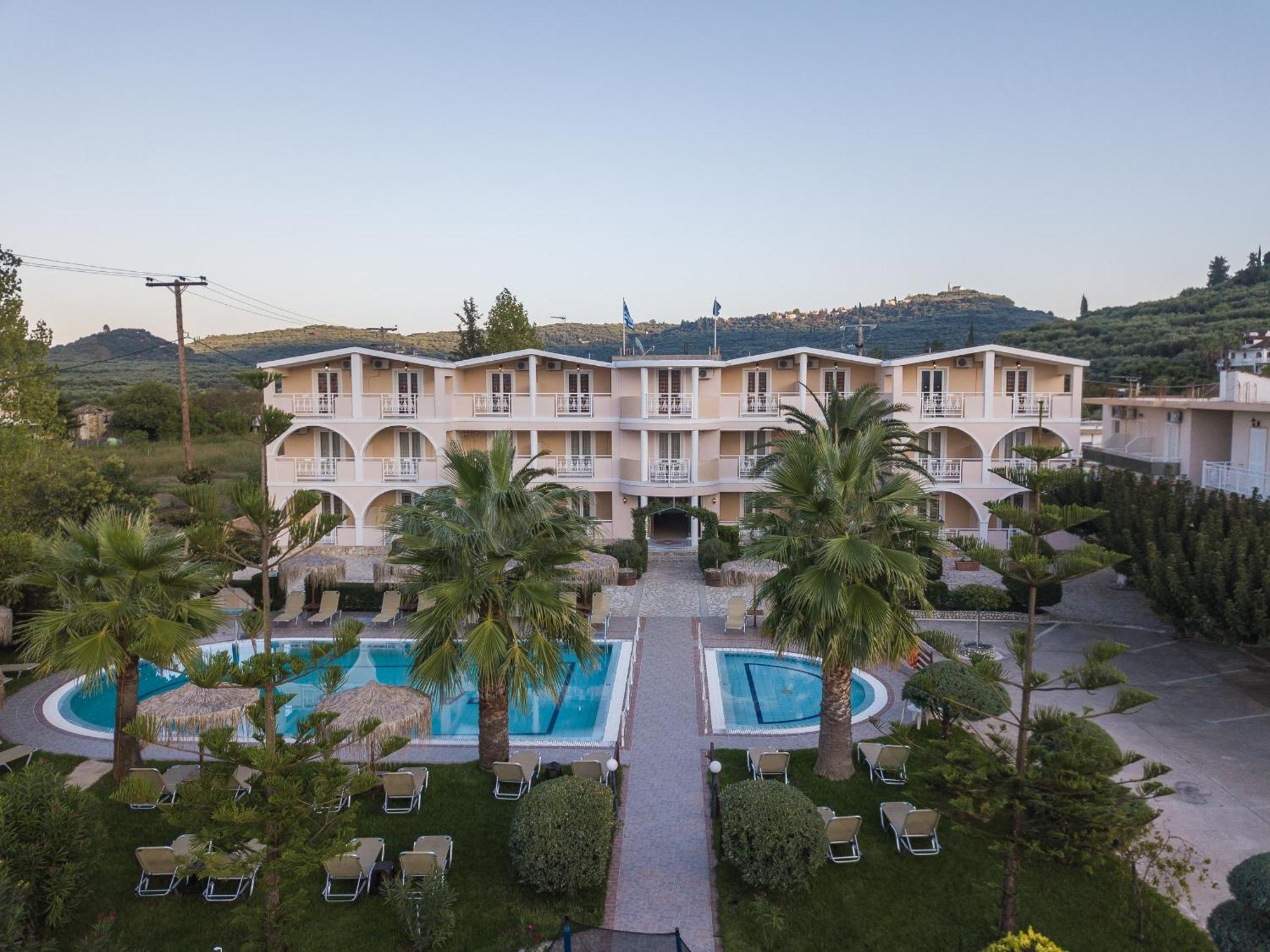Pahnis Appart hôtel *